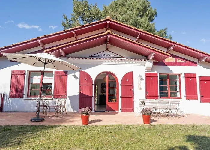 Typique Avec A Pied アルカション