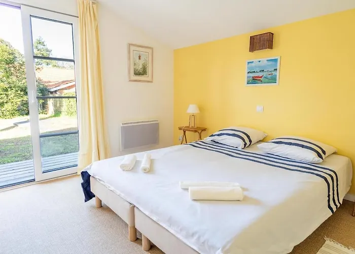 Typique Avec à Pied Villa